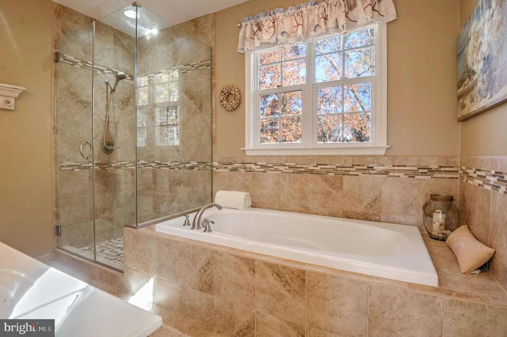 14308 GRACKLE COURT