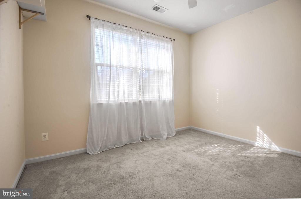 14308 GRACKLE COURT