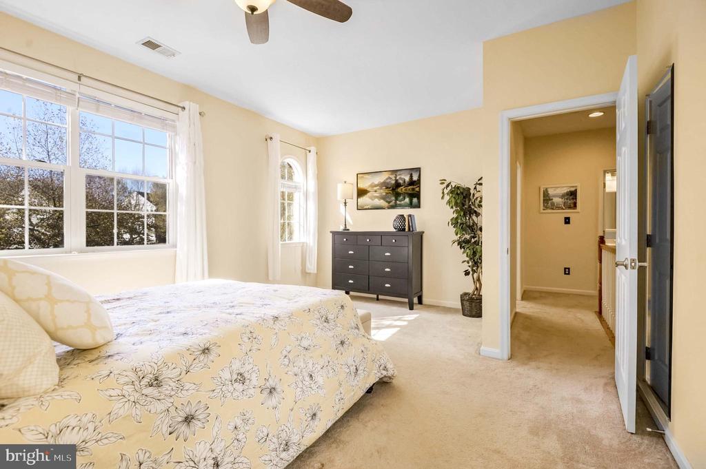 14308 GRACKLE COURT