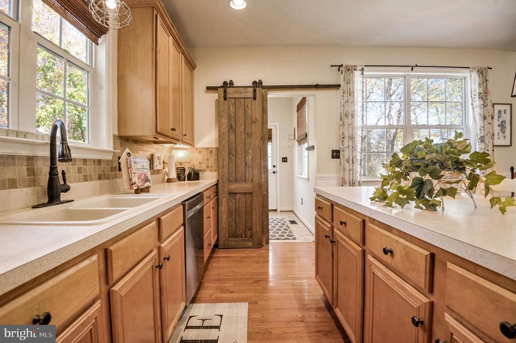 14308 GRACKLE COURT