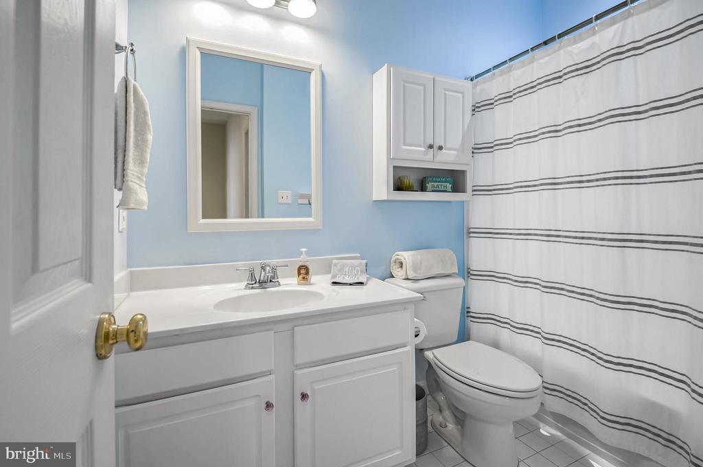 14308 GRACKLE COURT