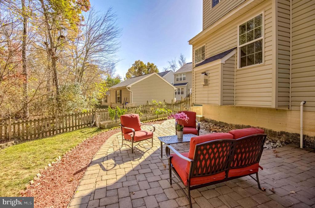 14308 GRACKLE COURT