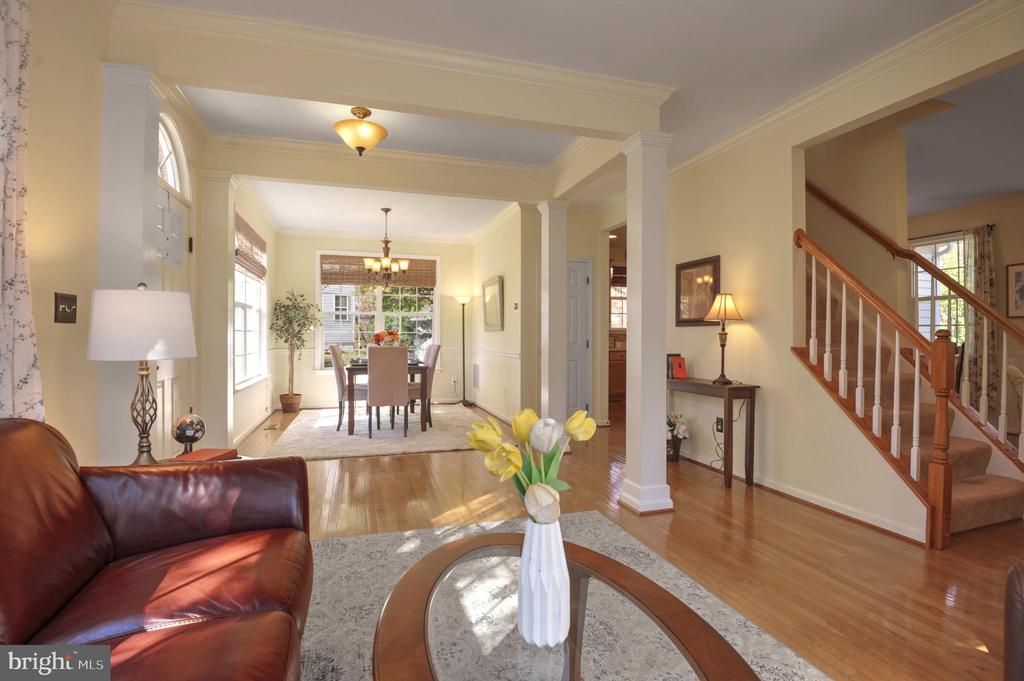 14308 GRACKLE COURT