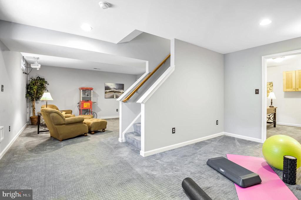 14308 GRACKLE COURT