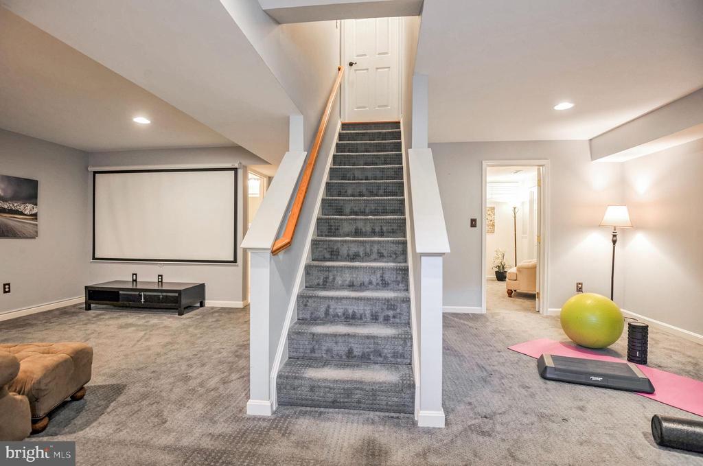 14308 GRACKLE COURT