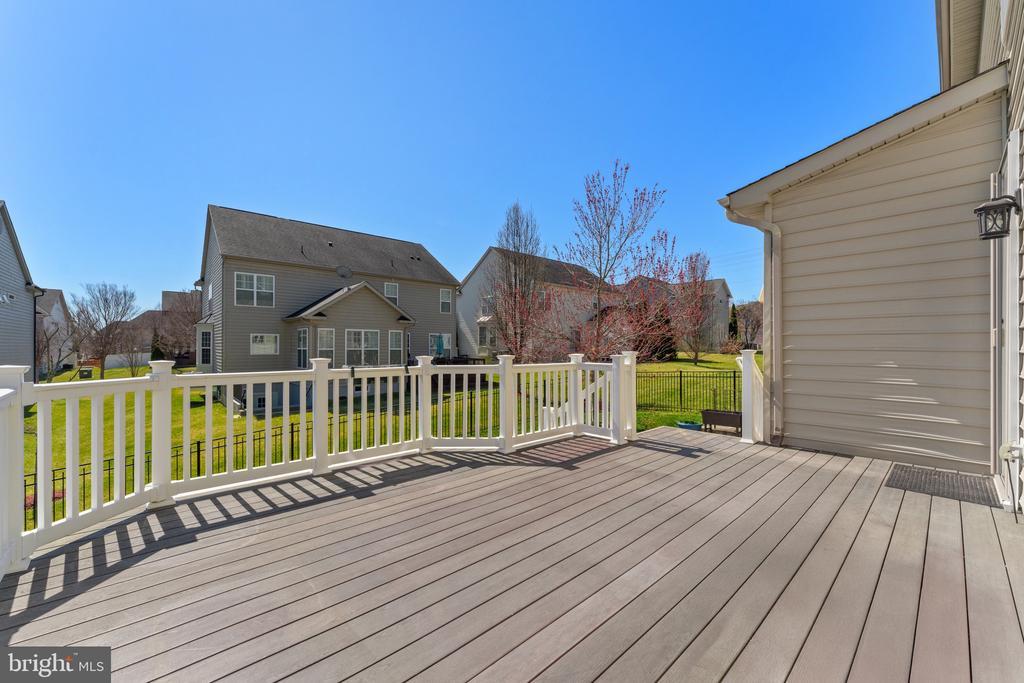16277 JETTY LOOP