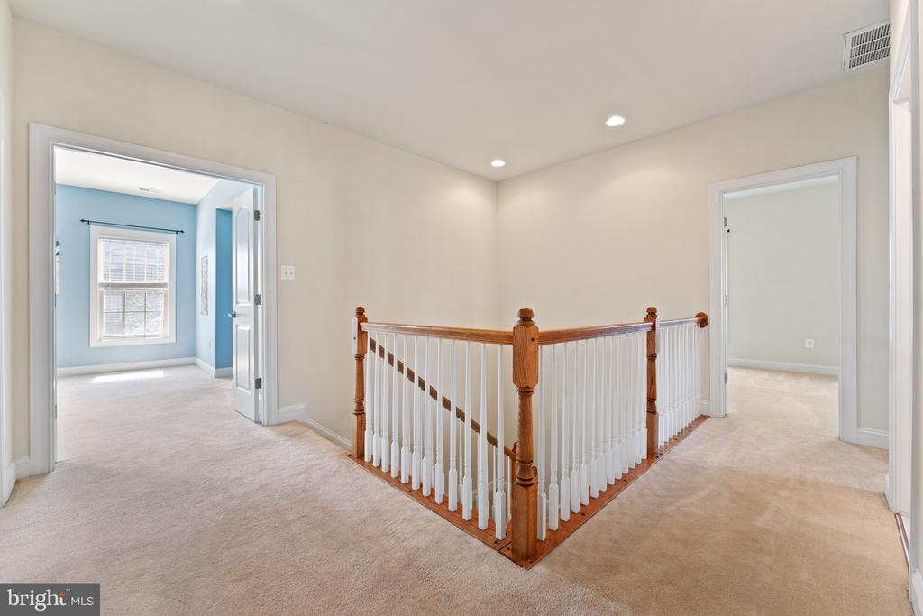 16277 JETTY LOOP