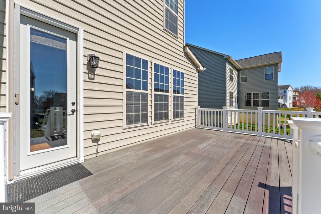 16277 JETTY LOOP