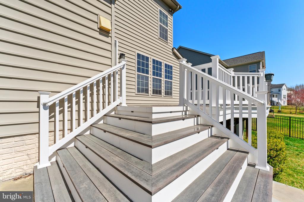 16277 JETTY LOOP