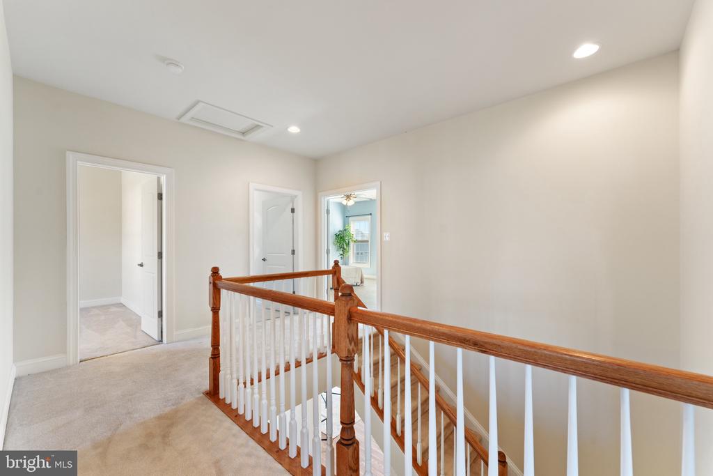16277 JETTY LOOP