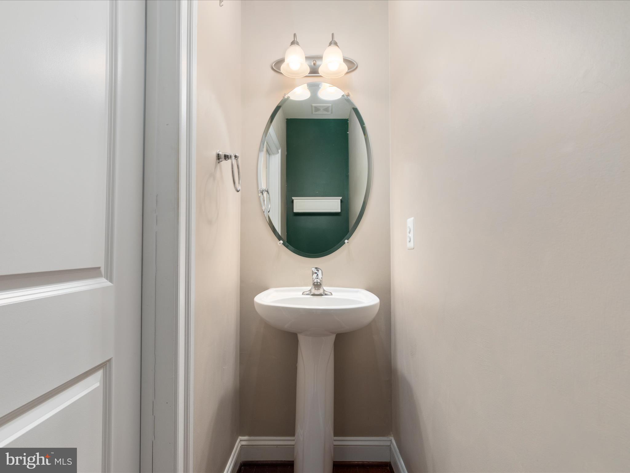 15996 GREYMILL MANOR DRIVE