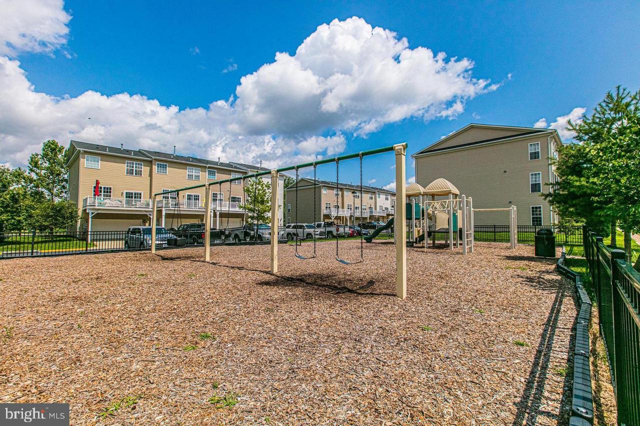 15996 GREYMILL MANOR DRIVE