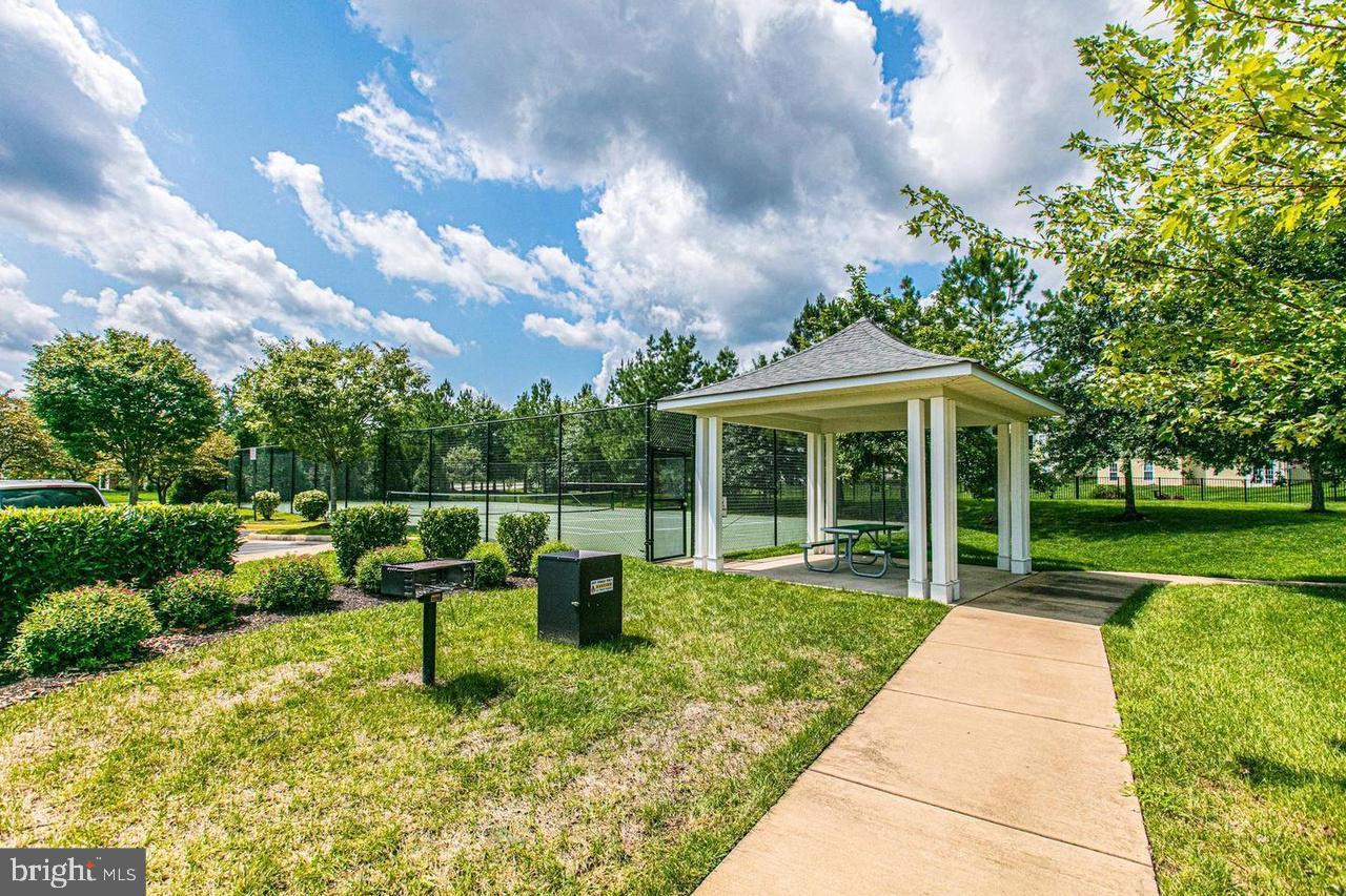 15996 GREYMILL MANOR DRIVE