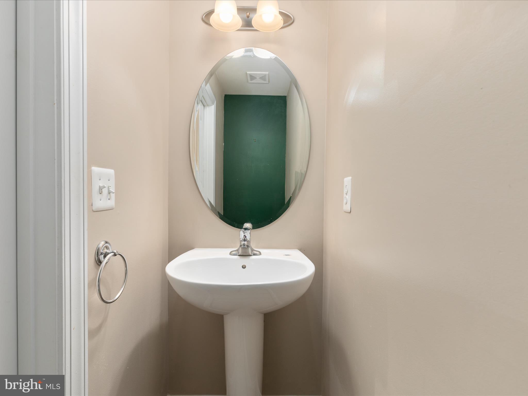 15996 GREYMILL MANOR DRIVE