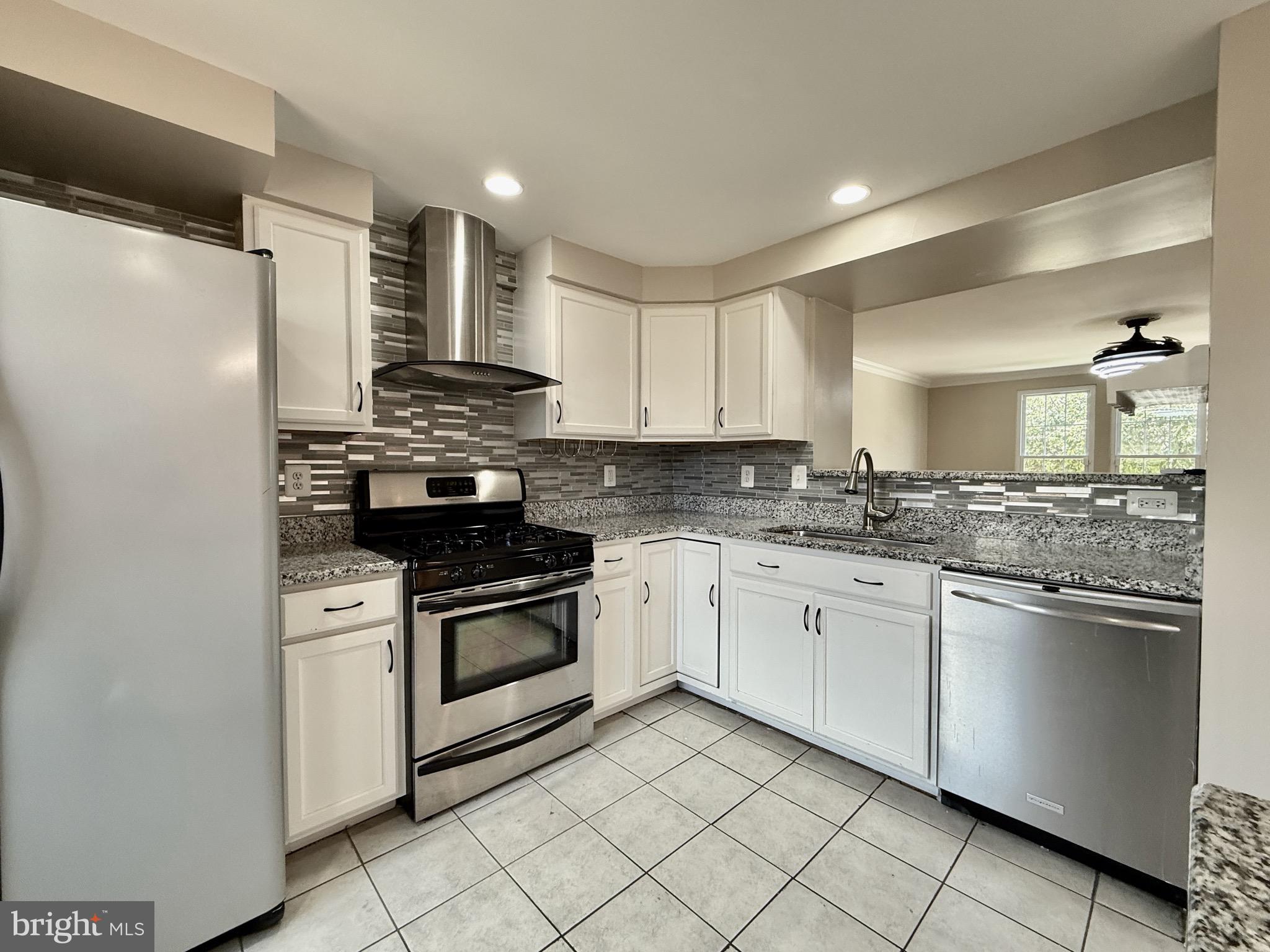 3427 BELLEPLAIN COURT