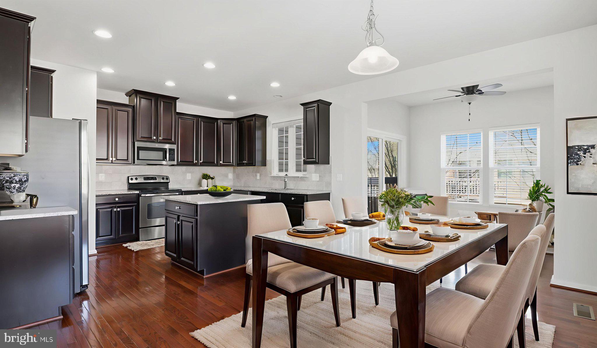 12690 LAKESIDE COURT