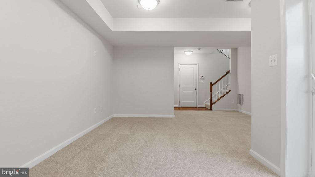 12690 LAKESIDE COURT