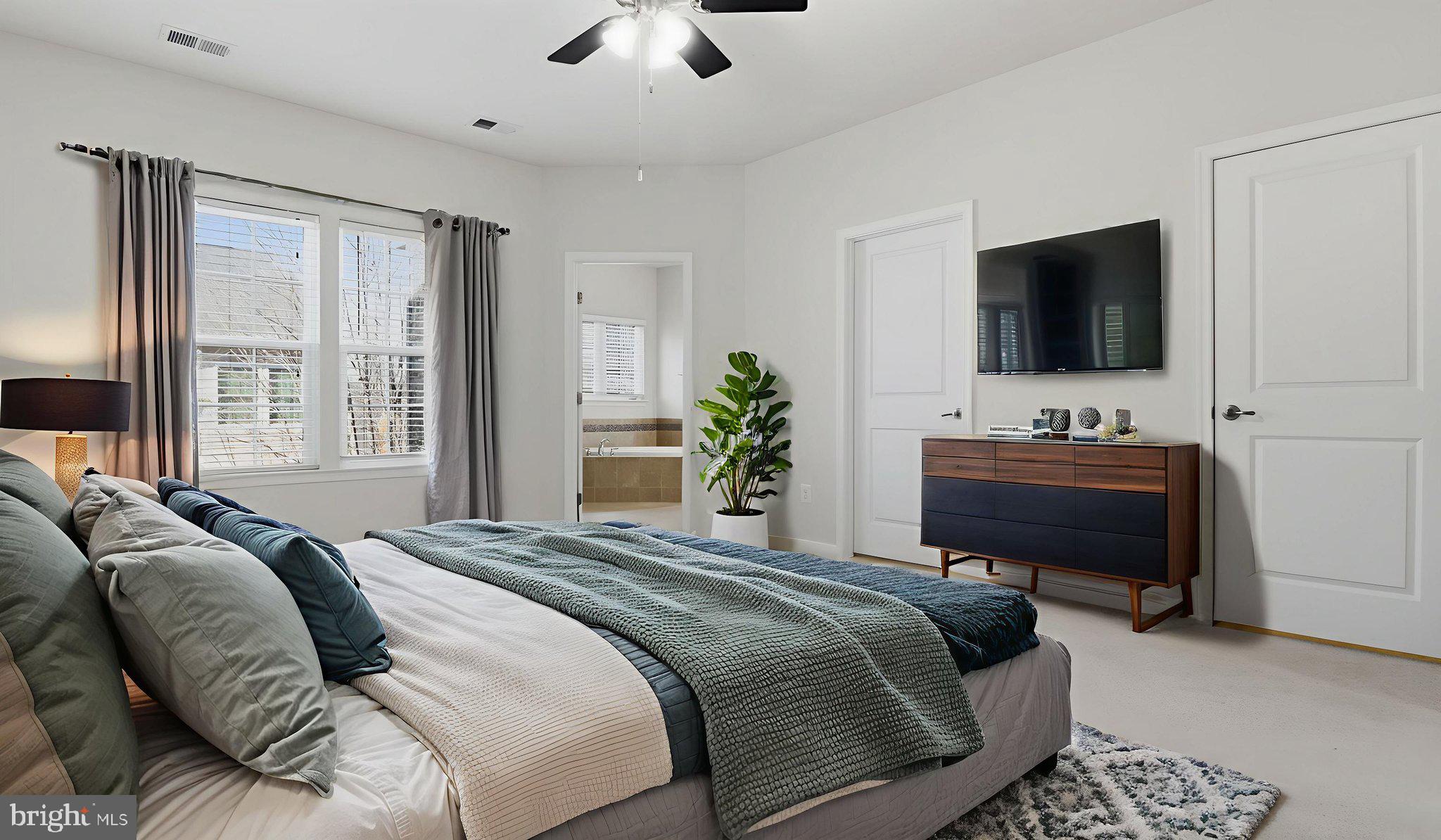 12690 LAKESIDE COURT