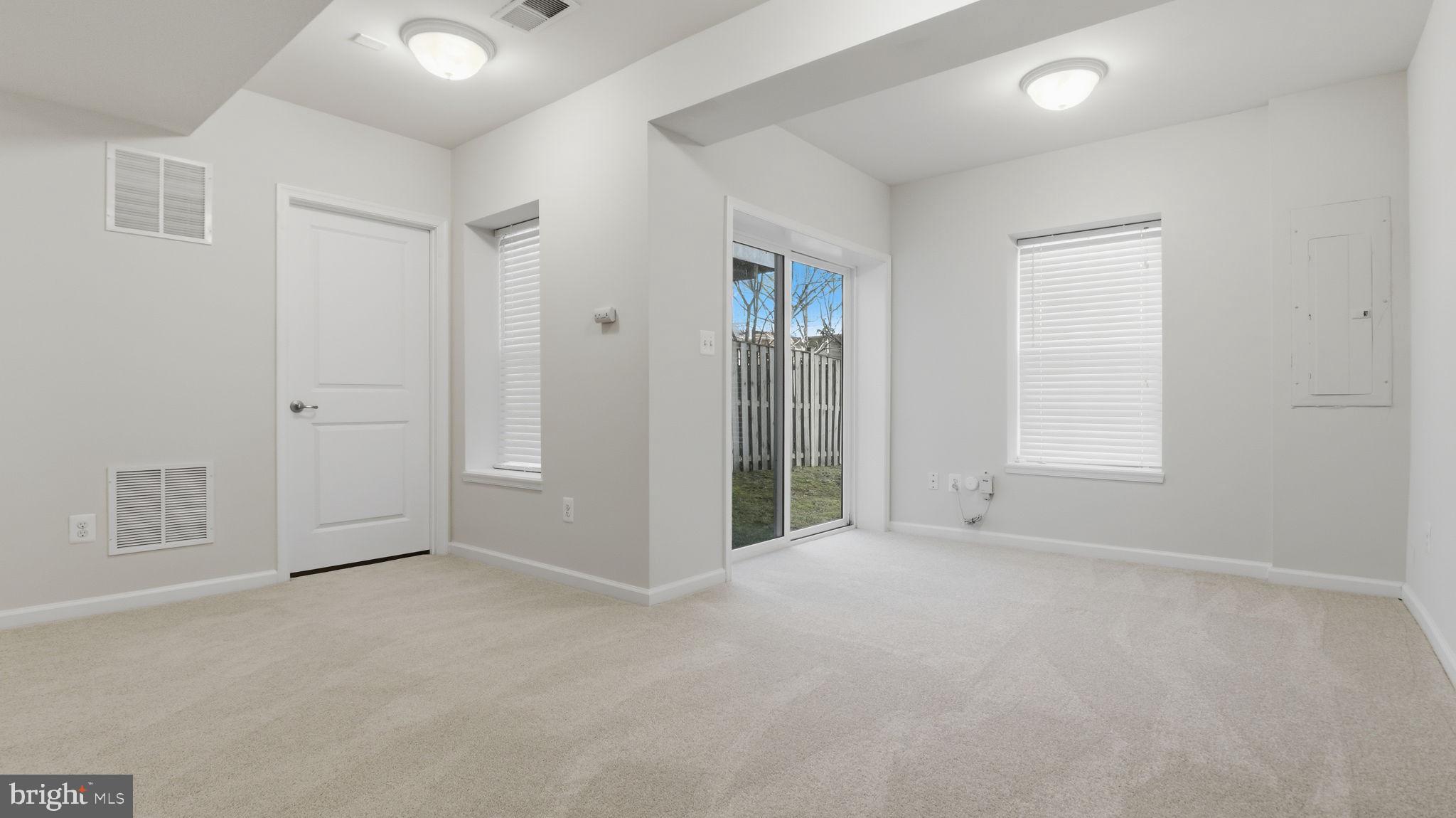 12690 LAKESIDE COURT