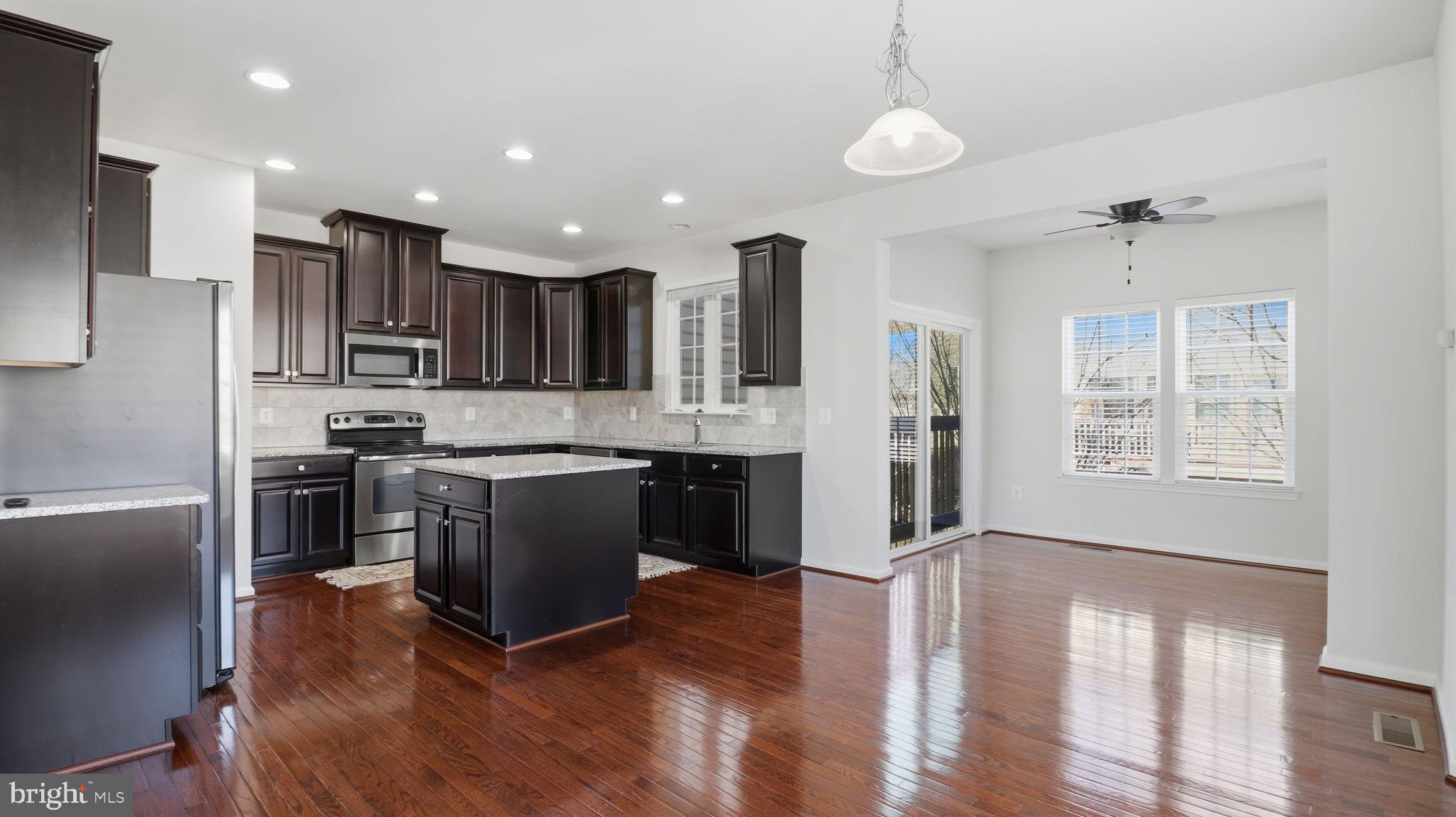 12690 LAKESIDE COURT