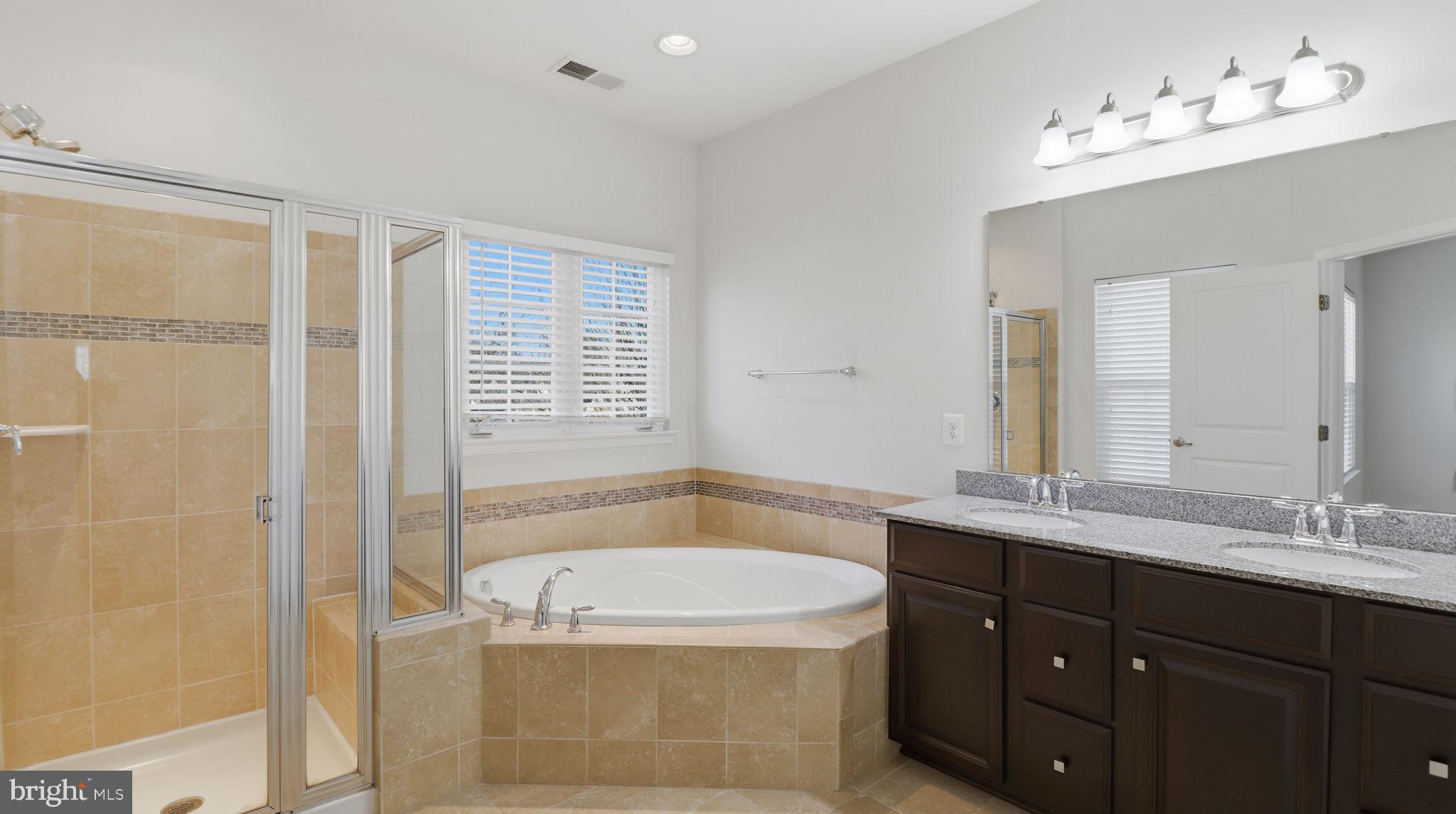 12690 LAKESIDE COURT