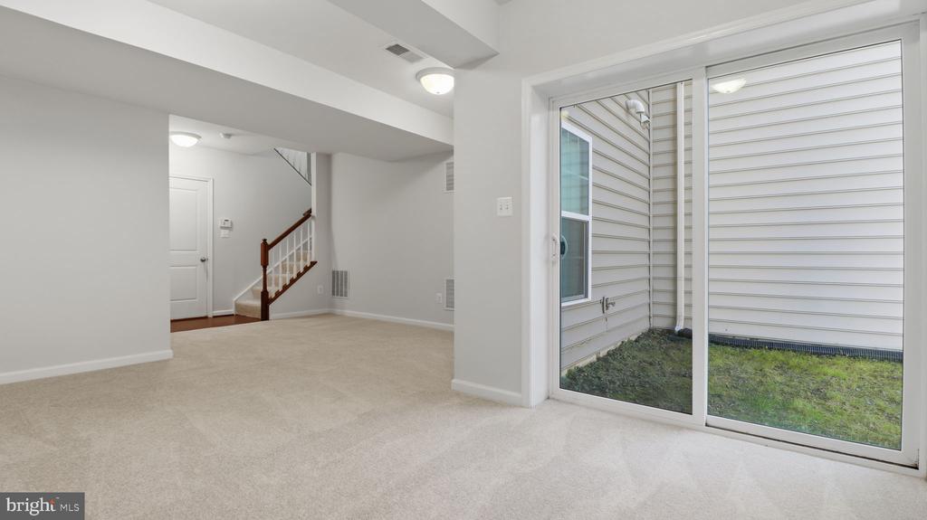 12690 LAKESIDE COURT