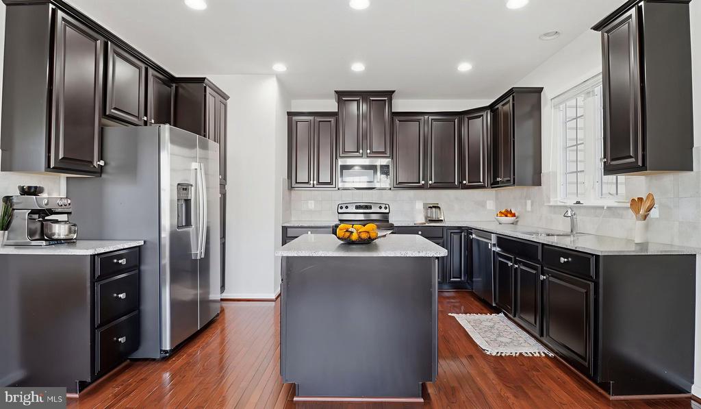 12690 LAKESIDE COURT