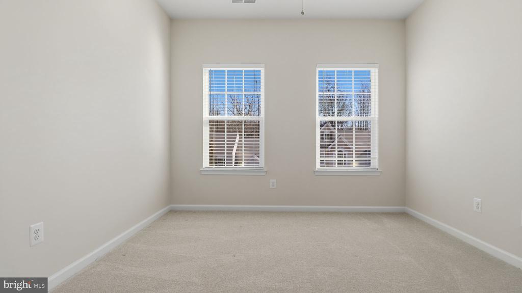 12690 LAKESIDE COURT