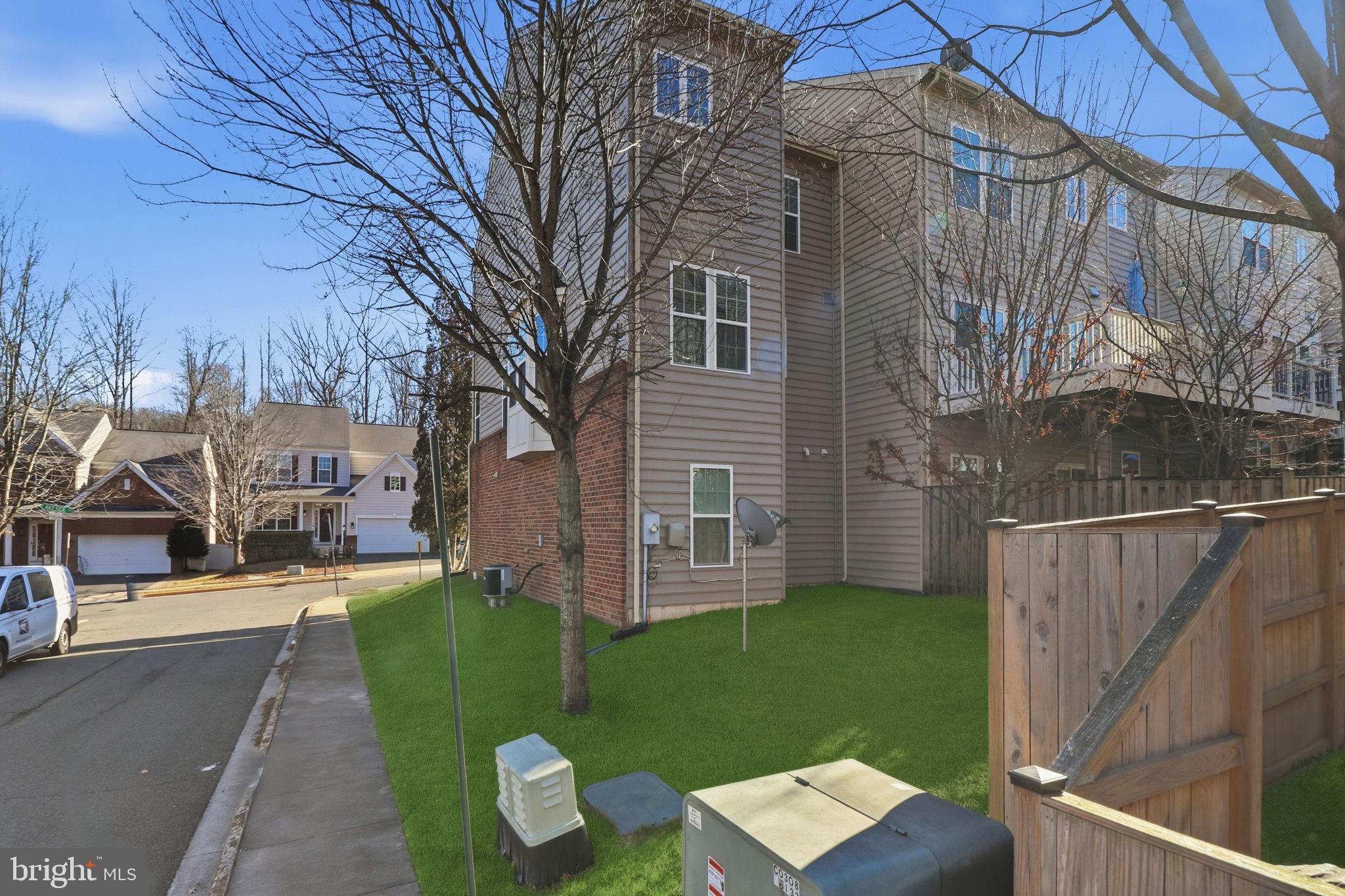 12690 LAKESIDE COURT