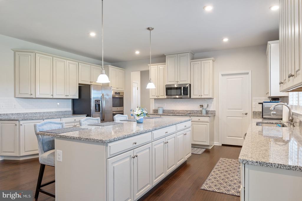 12711 NORWOOD DRIVE