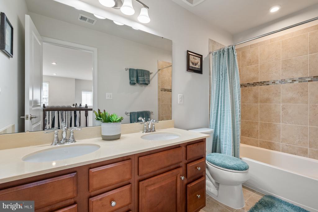 12711 NORWOOD DRIVE