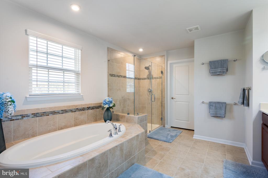12711 NORWOOD DRIVE