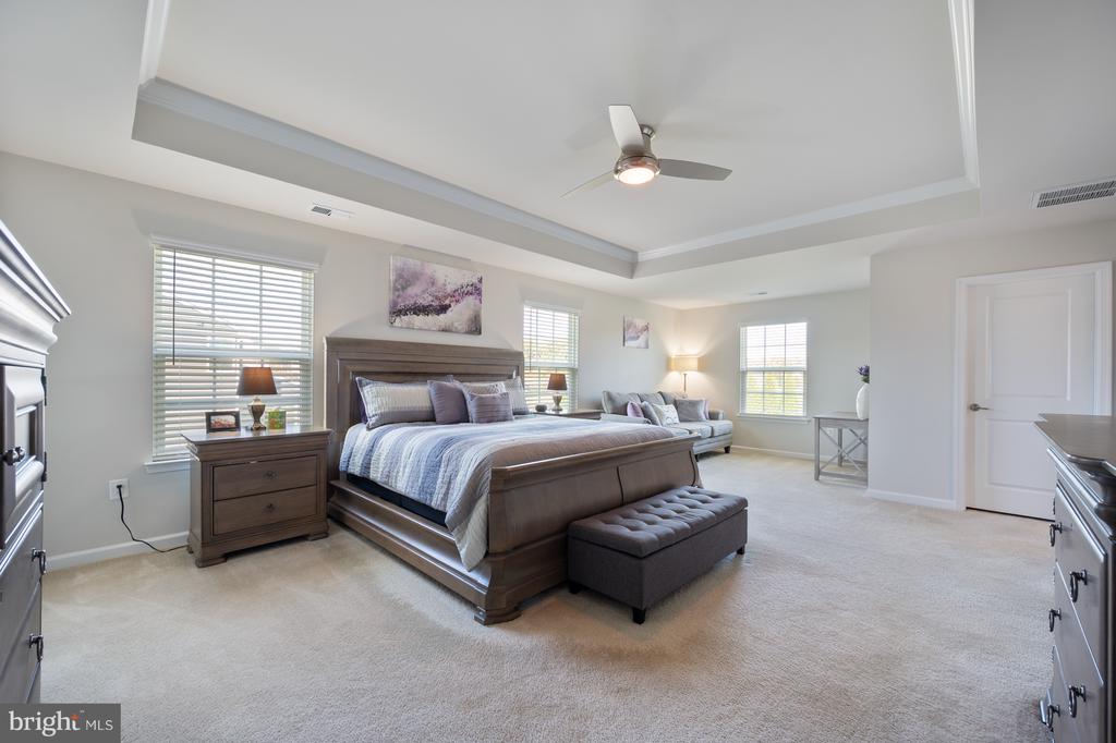 12711 NORWOOD DRIVE