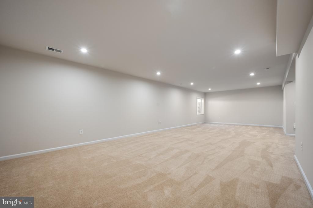12711 NORWOOD DRIVE