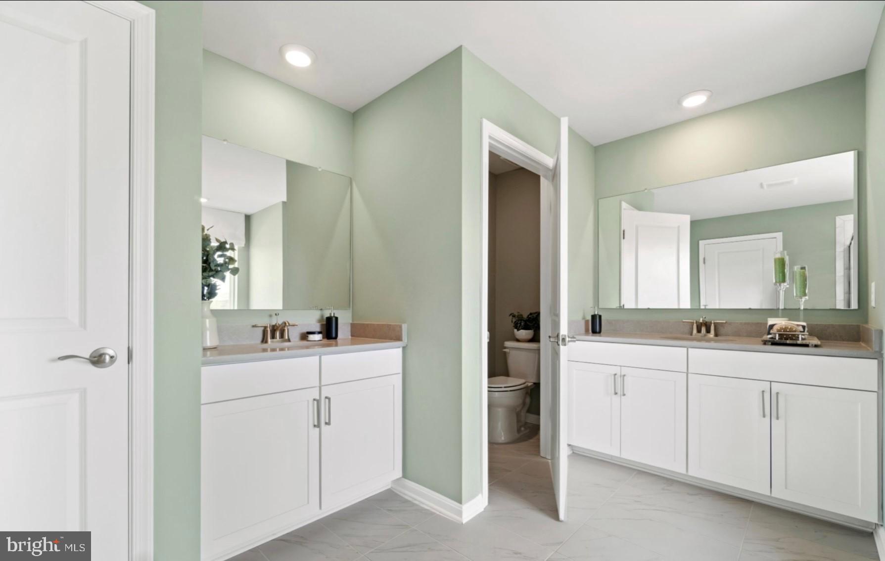 808 LONG MEADOW DRIVE