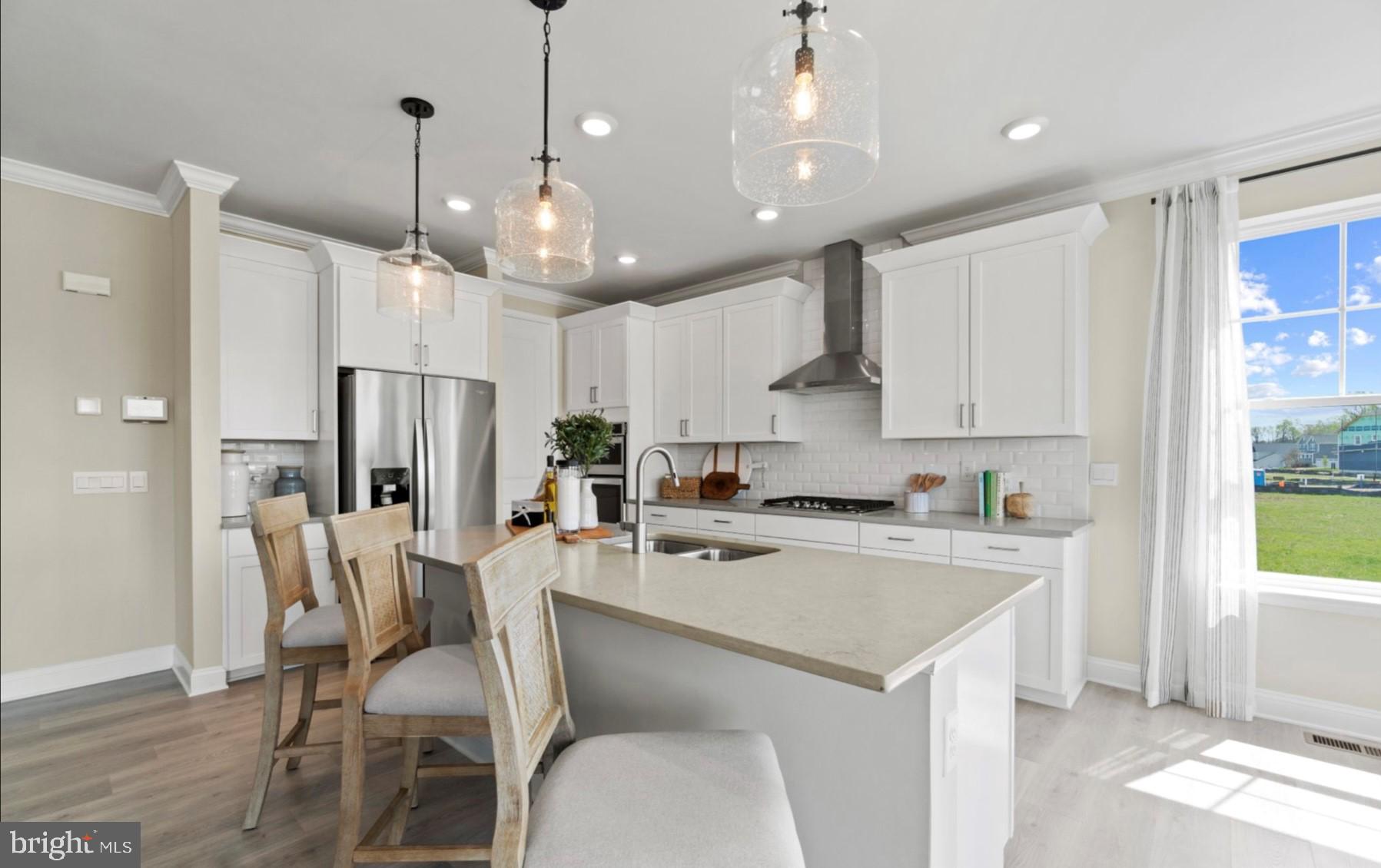 808 LONG MEADOW DRIVE