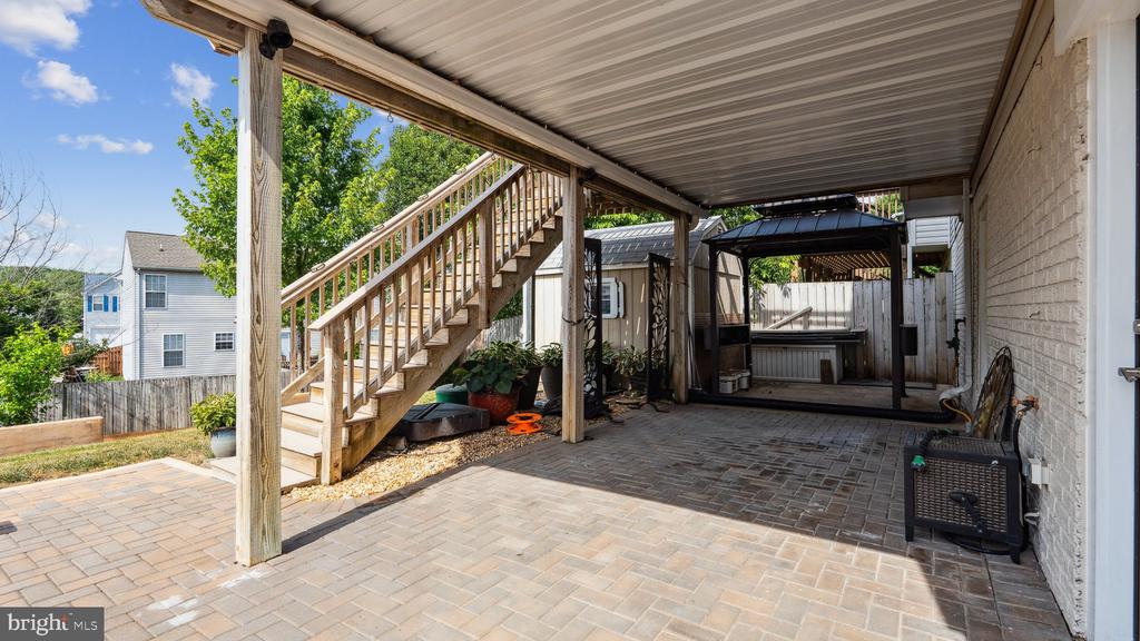 5 VARGAS COURT