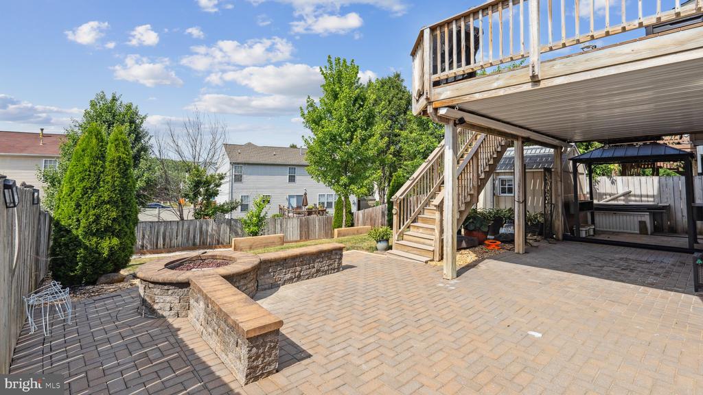 5 VARGAS COURT
