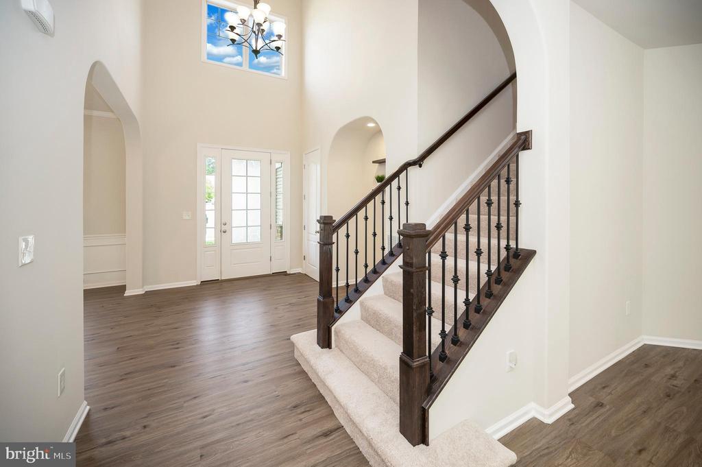 56 BRADBURY WAY