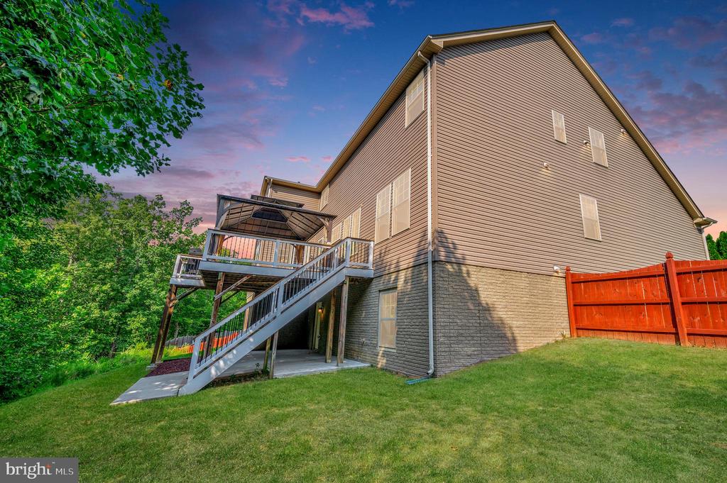 56 BRADBURY WAY