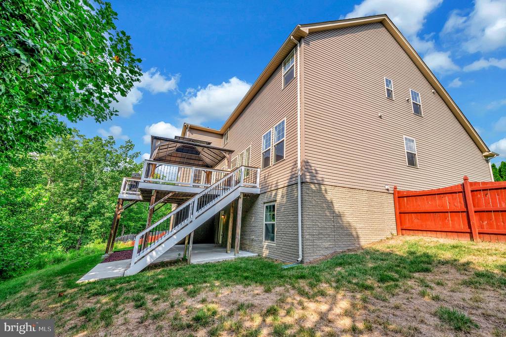 56 BRADBURY WAY