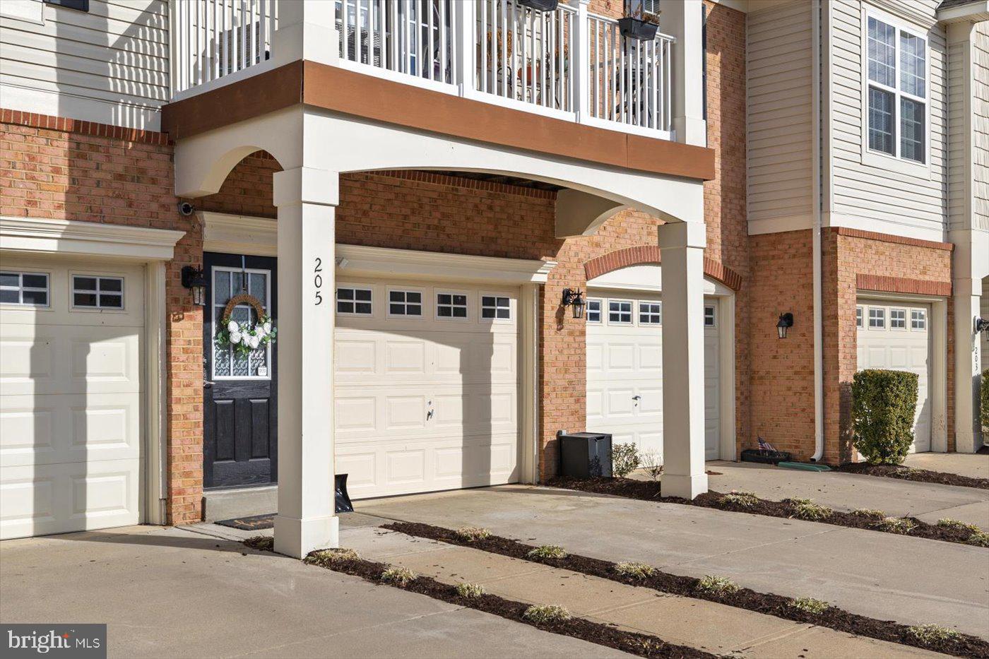 85 STROTHER LANE 101