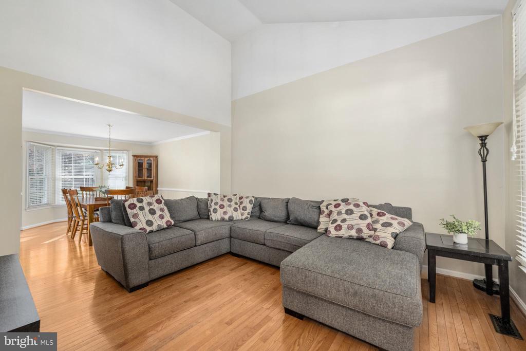 4 WREN WAY COURT