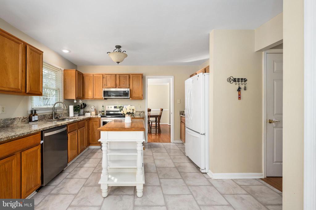 4 WREN WAY COURT