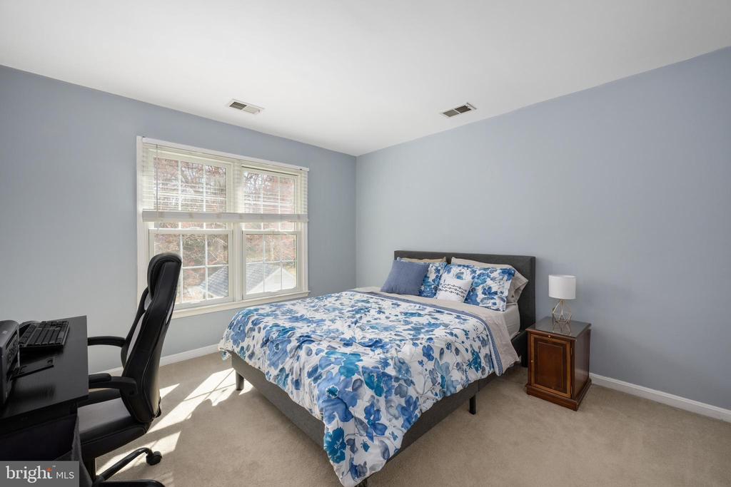 4 WREN WAY COURT