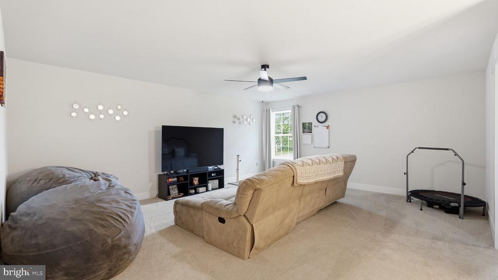 808 LONG MEADOW DRIVE