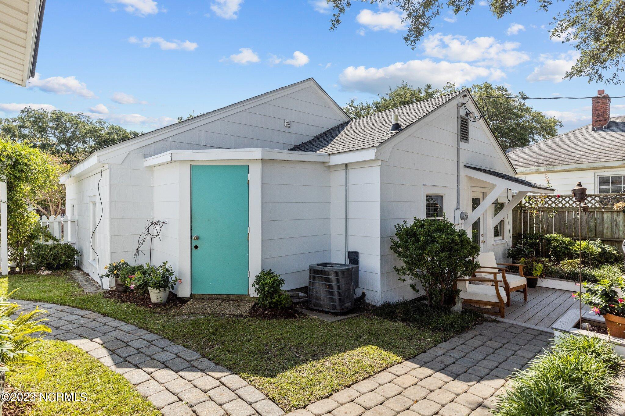 2101 Arendell Street