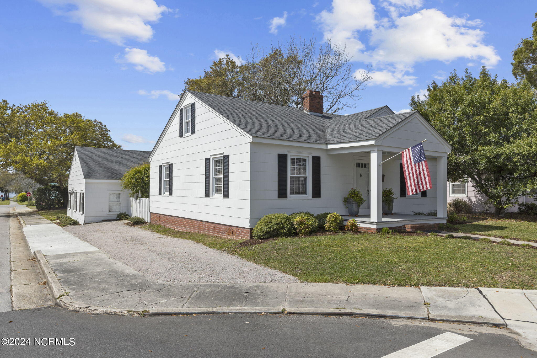 2101 Arendell Street