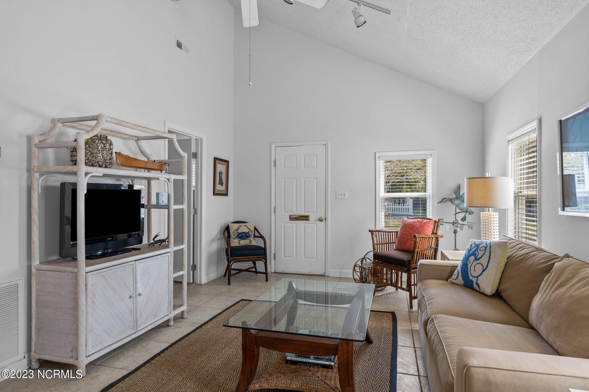 2101 Arendell Street