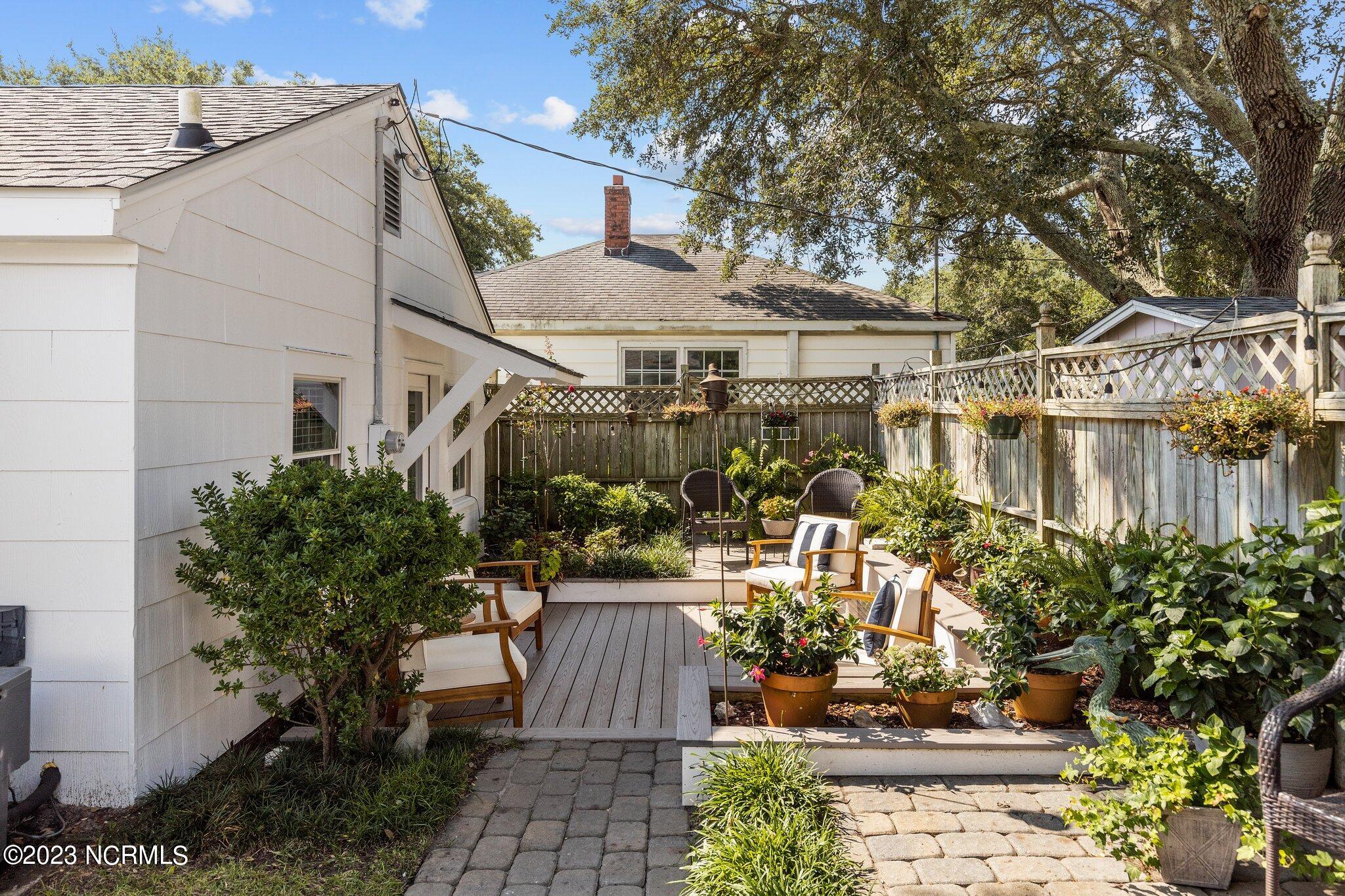 2101 Arendell Street